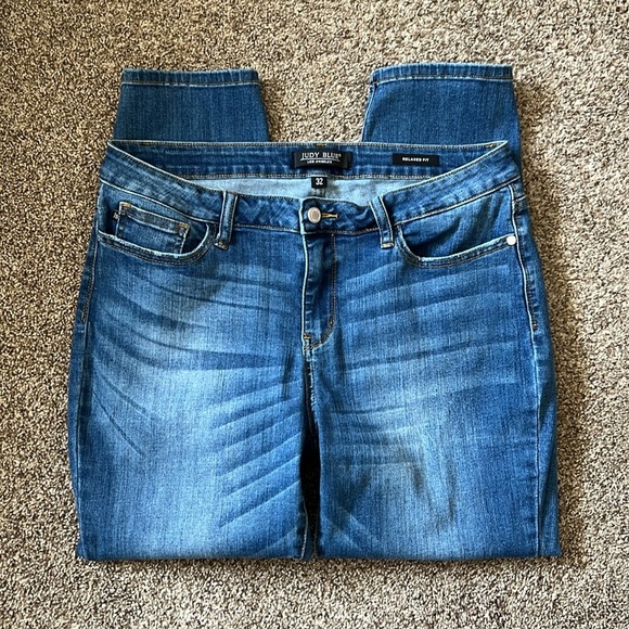 Judy Blue relaxed mid rise jeans - Picture 3 of 6